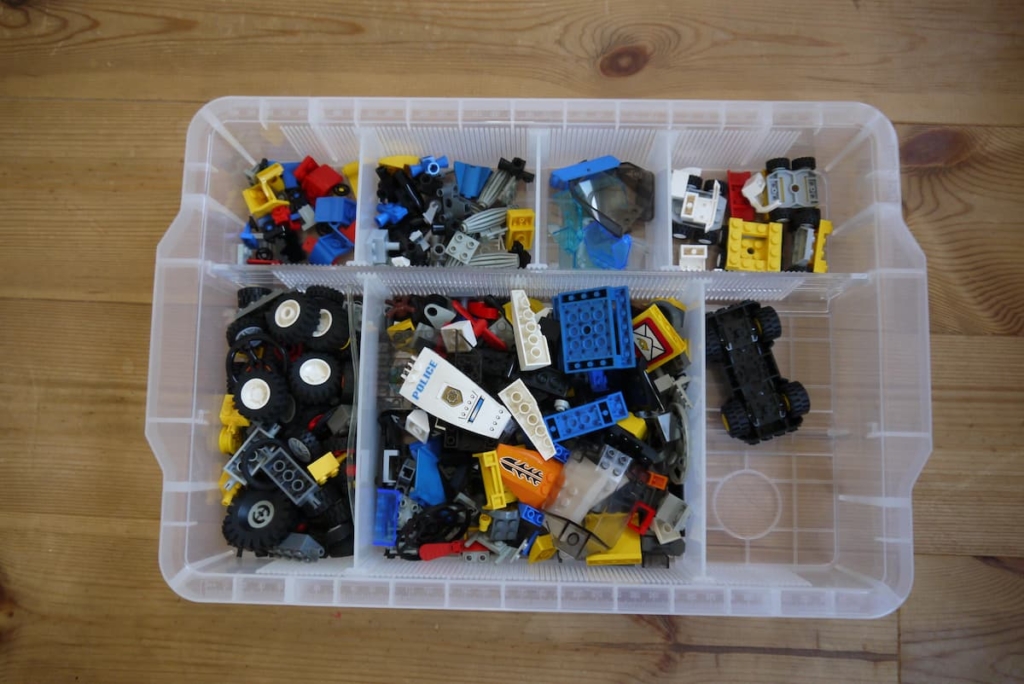 LEGOの車の部品